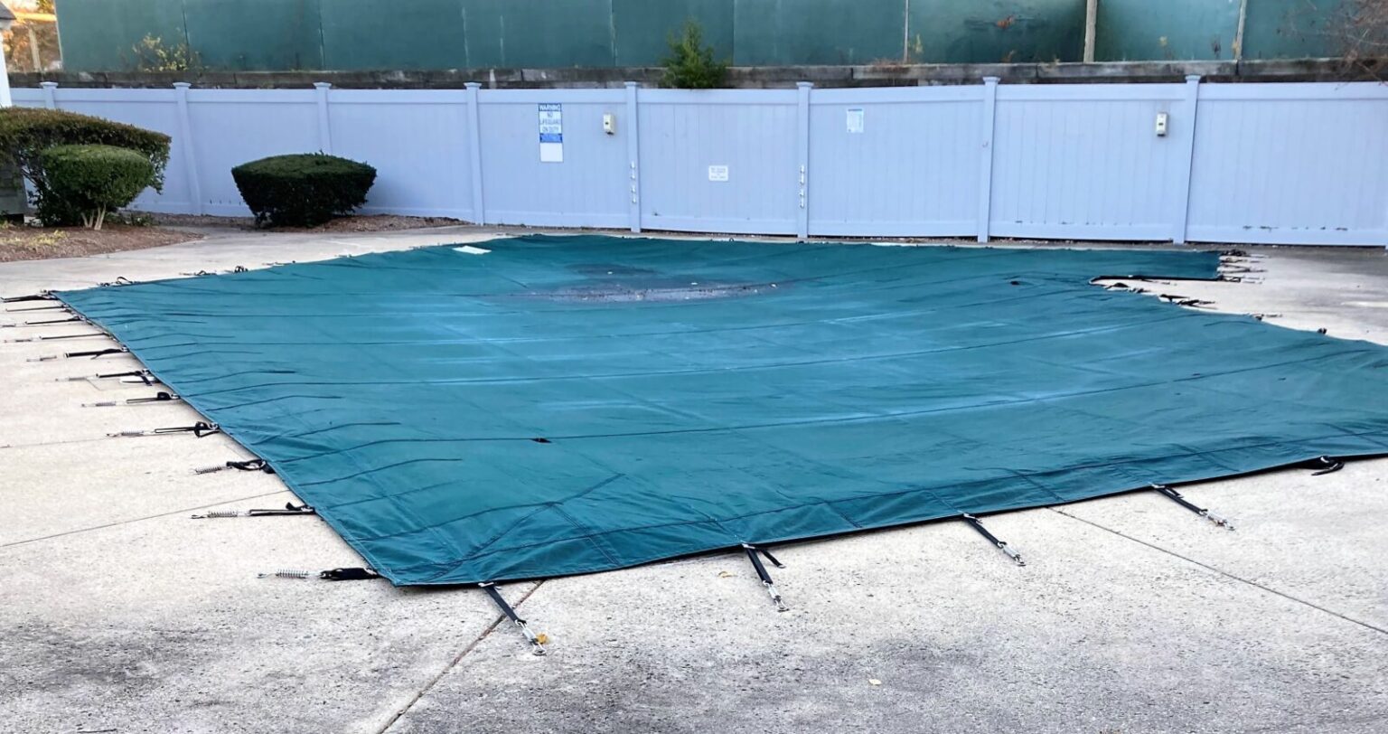 How to Remove Leaves and Debris From Your Pool Cover Sunrise Premiere